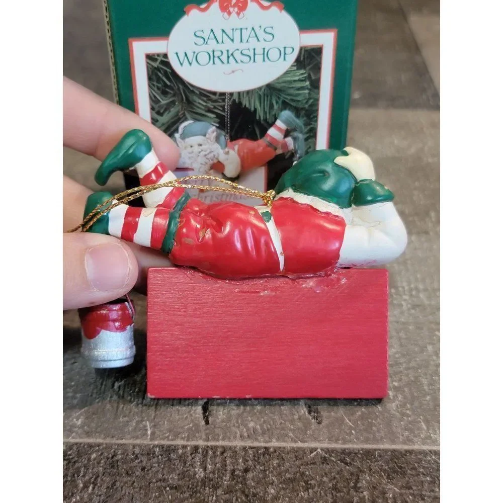 Santa's Workshop elf painting sign ornament Xmas decor‎